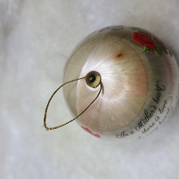 Vintage Hallmark Christmas Ornament 1981 - Picture 9 of 11